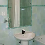 Hotel York 3*