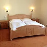 York Hotel 3*