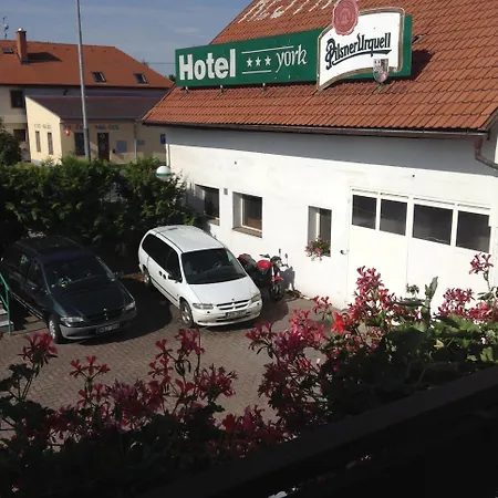 York Hotel 3*
